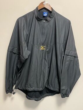 Mizuno 1/2 Zip Black Windbreaker With Detachable Sleeves Men’s 38-40 or Medium